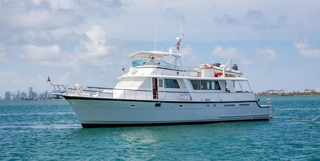Yacht-charter-Miami-650px
